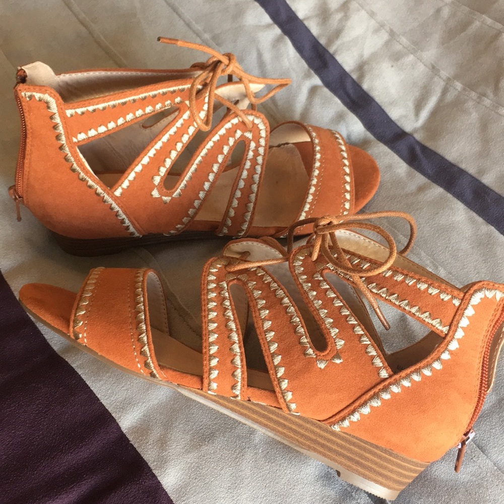 NEW Embroidered Lace up Sandals